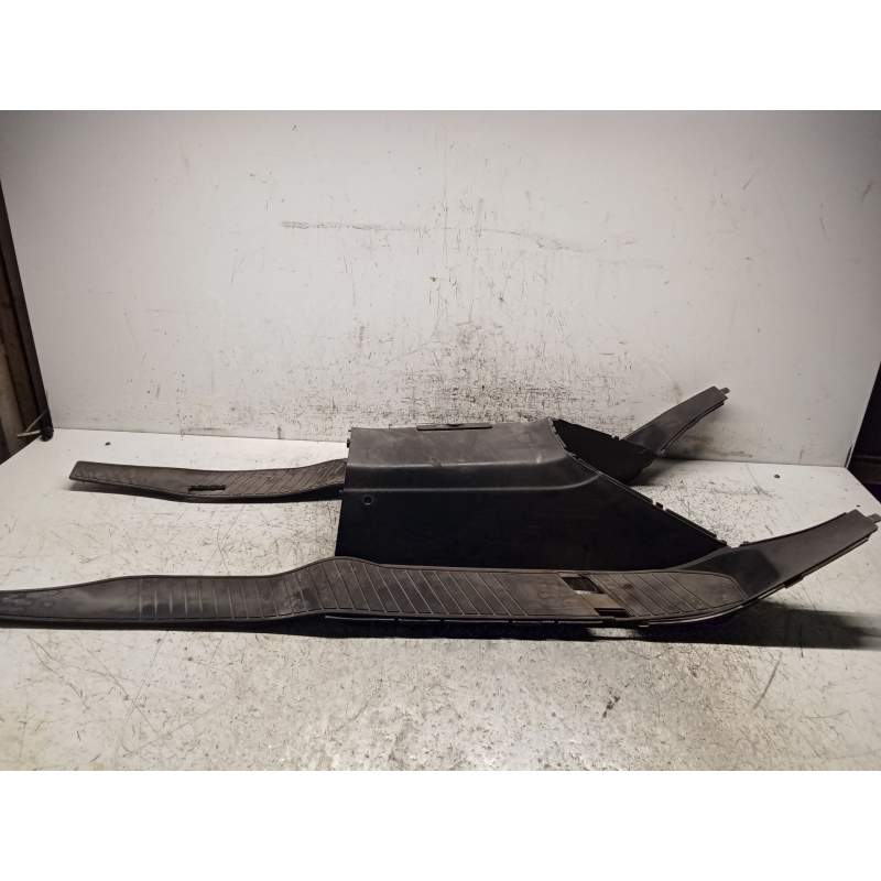 Recambio de moldura para honda cn cn 250 helix (mf02) referencia OEM IAM CENTRAL  