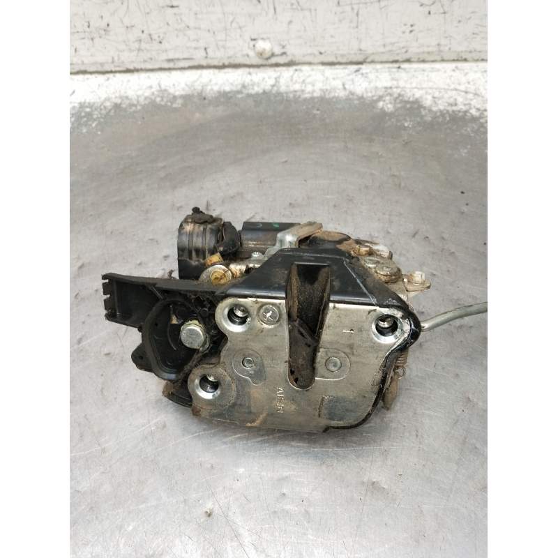 Recambio de motor cierre centralizado delantero derecho para isuzu nkr77 nkr 85e2 referencia OEM IAM  2P 2007