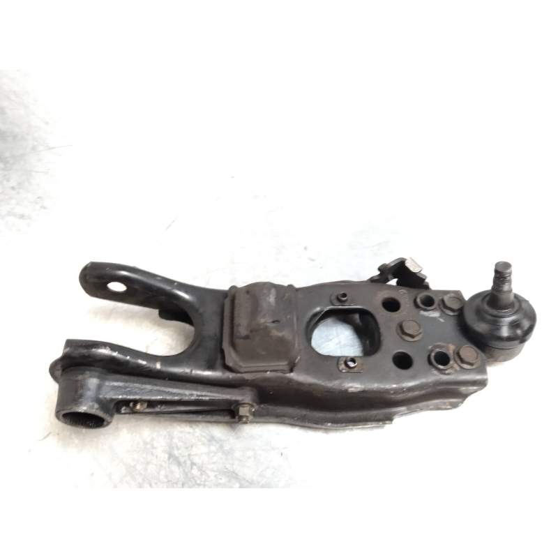 Recambio de brazo suspension inferior trasero derecho para volkswagen taro 4x4 referencia OEM IAM   