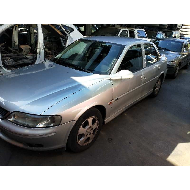 opel vectra b berlina del año 1999