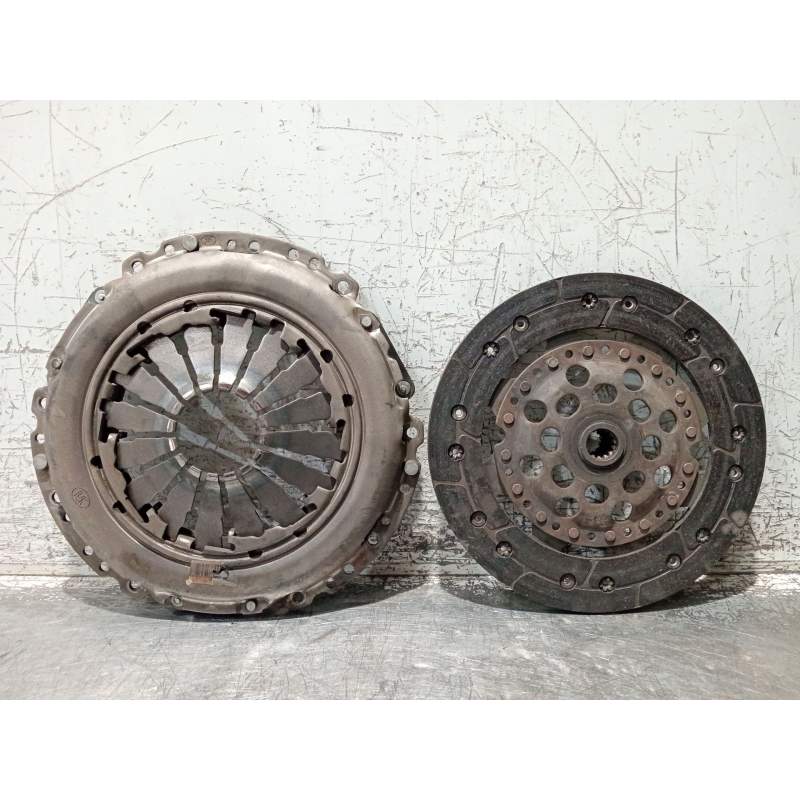 Recambio de kit embrague para opel combo furgoneta/monovolumen 1.3 cdti 16v referencia OEM IAM 9223223  