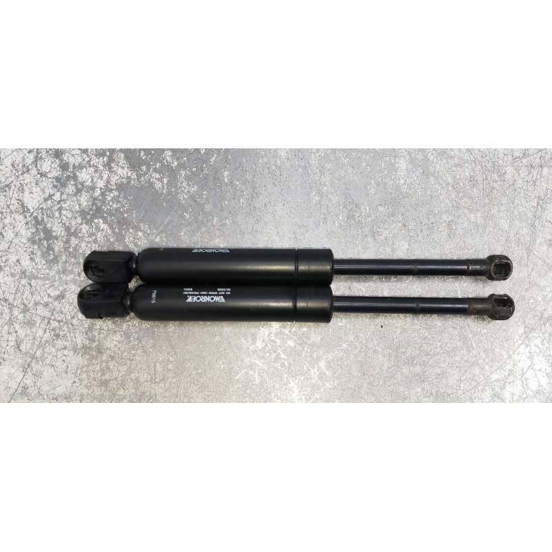 Recambio de amortiguadores capo para mercedes-benz clase m (w163) 270 cdi (163.113) referencia OEM IAM   