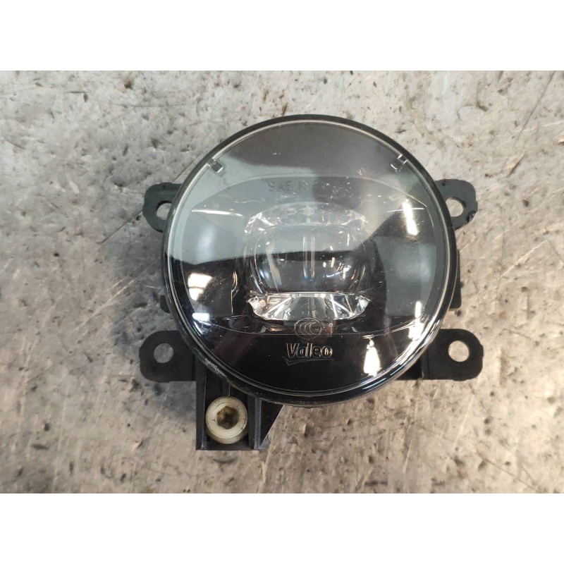 Recambio de faro antiniebla izquierdo para renault captur life referencia OEM IAM 261555538R  