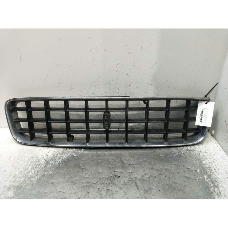 Recambio de rejilla delantera para volvo xc90 i (275) d5 awd referencia OEM IAM  VER FOTOS 2006