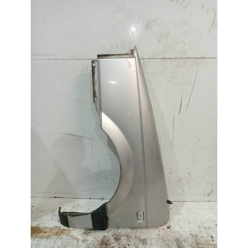 Recambio de aleta delantera izquierda para volkswagen passat berlina (312) 1.8 referencia OEM IAM  90 