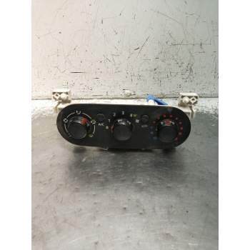 MANDO CALEFACCION / AIRE ACONDICIONADO E1093049AC 30080060 2015