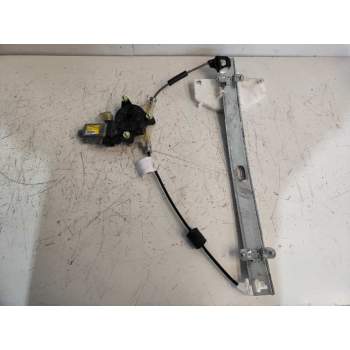 ELEVALUNAS DELANTERO DERECHO 82460G6000 