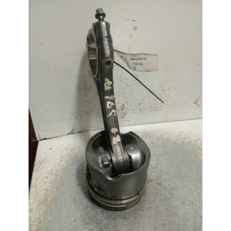 Recambio de piston para mercedes-benz clase a (w169) a 180 cdi (169.007) referencia OEM IAM 8340A  