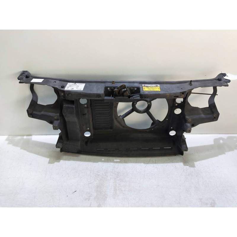 Recambio de panel frontal para volkswagen vento (1h2) 1.8 referencia OEM IAM   1991