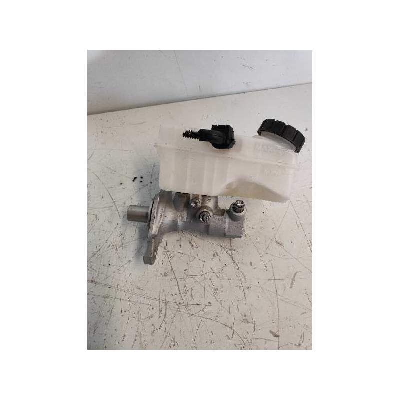 Recambio de bomba freno para dacia sandero stepway comfort referencia OEM IAM 8304  