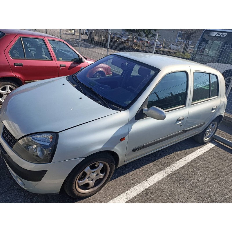 renault clio ii fase ii (b/cb0) del año 2001