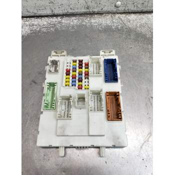 CAJA RELES / FUSIBLES 14A073PF 