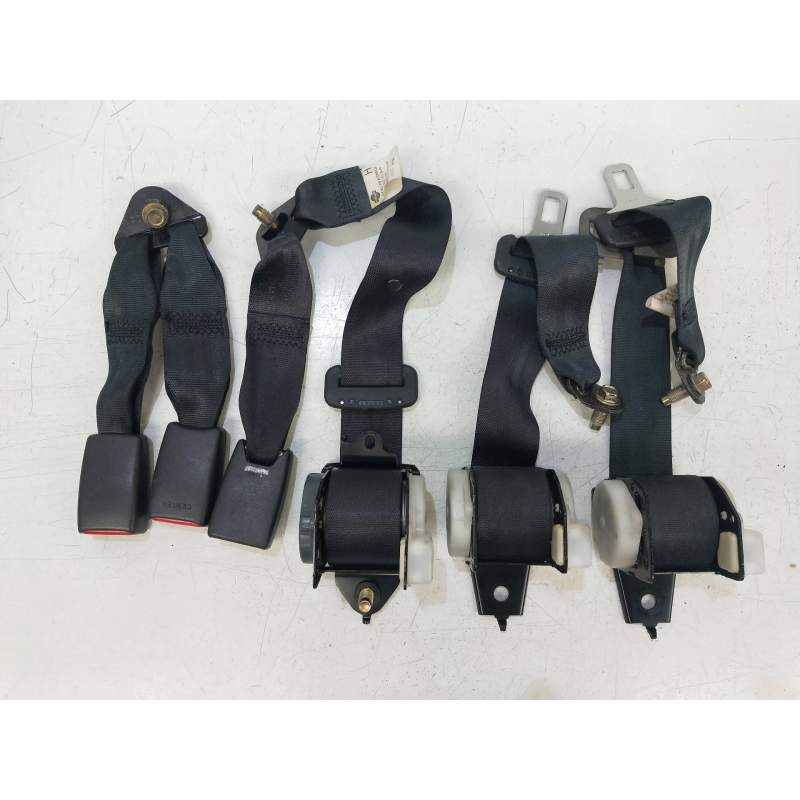 Recambio de juego cinturones trasero para nissan almera (n16/e) comfort referencia OEM IAM  4P 2000
