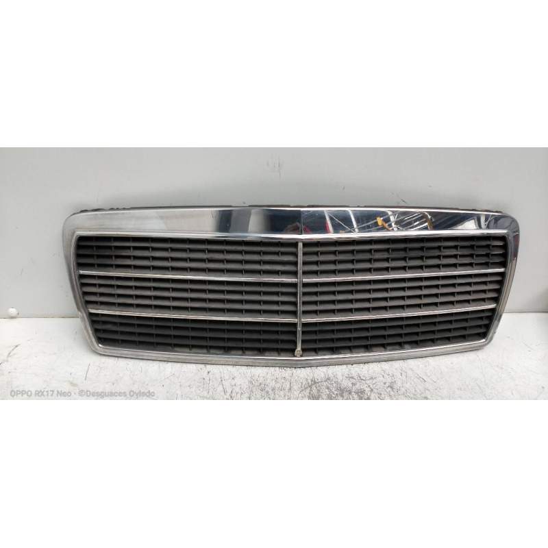Recambio de rejilla delantera para mercedes-benz clase e (w210) berlina diesel 300 diesel (210.020) referencia OEM IAM   