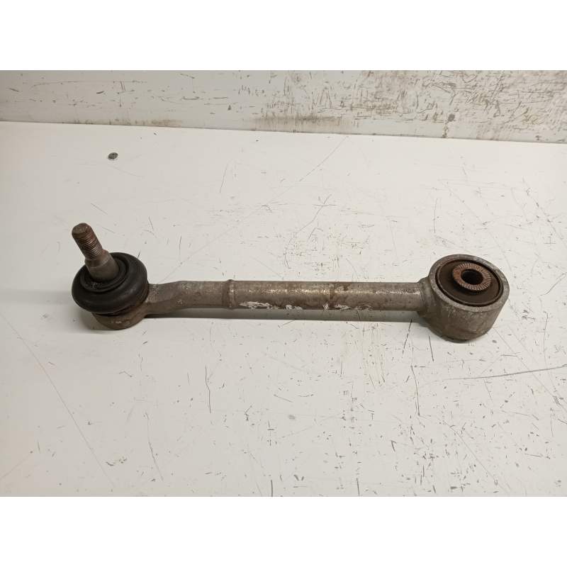 Recambio de brazo suspension inferior trasero izquierdo para toyota auris business referencia OEM IAM   