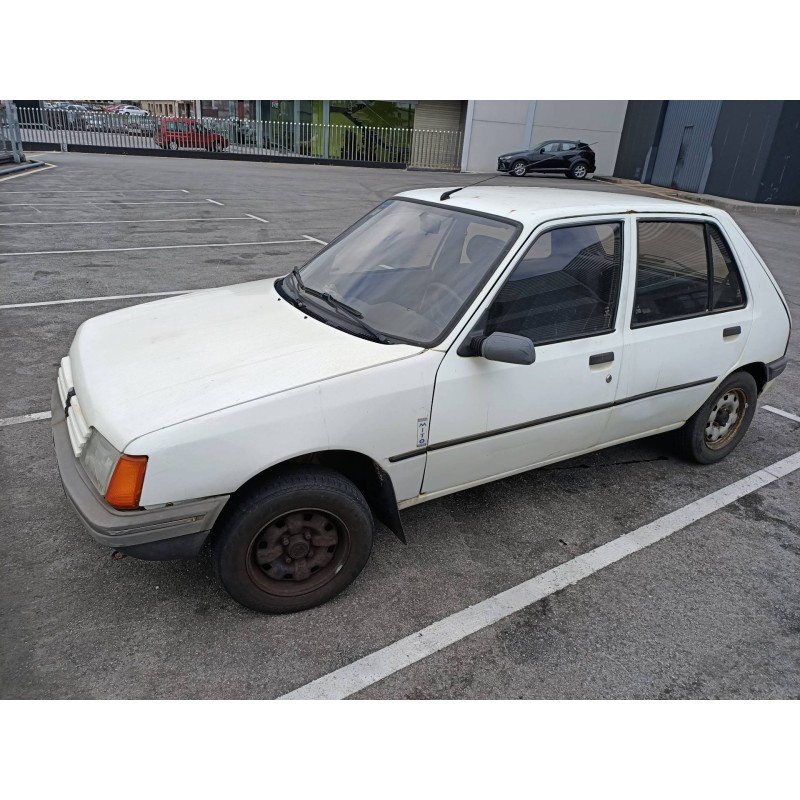 peugeot 205 berlina del año 1994