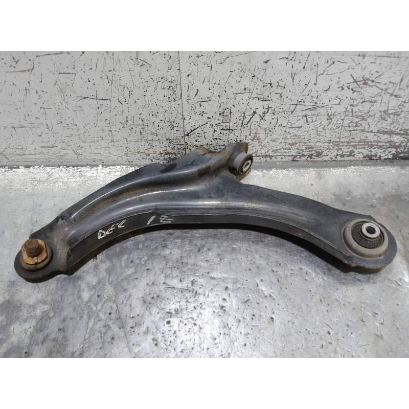 Recambio de brazo suspension inferior delantero izquierdo para renault clio iv business referencia OEM IAM   12