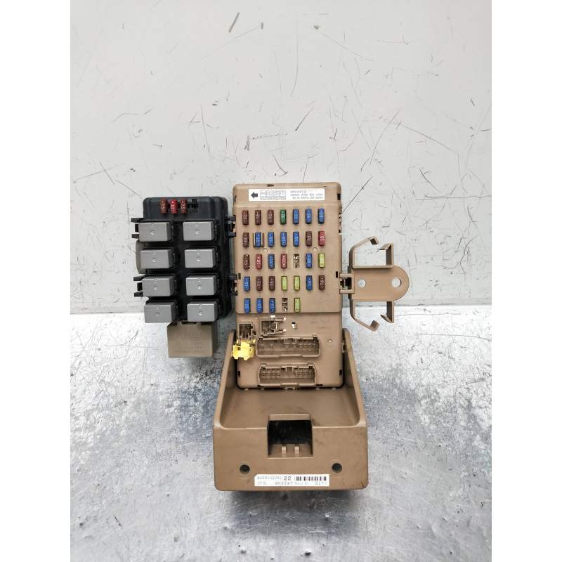 Recambio de caja reles / fusibles para saab 9-3 berlina referencia OEM IAM 82201AG041  