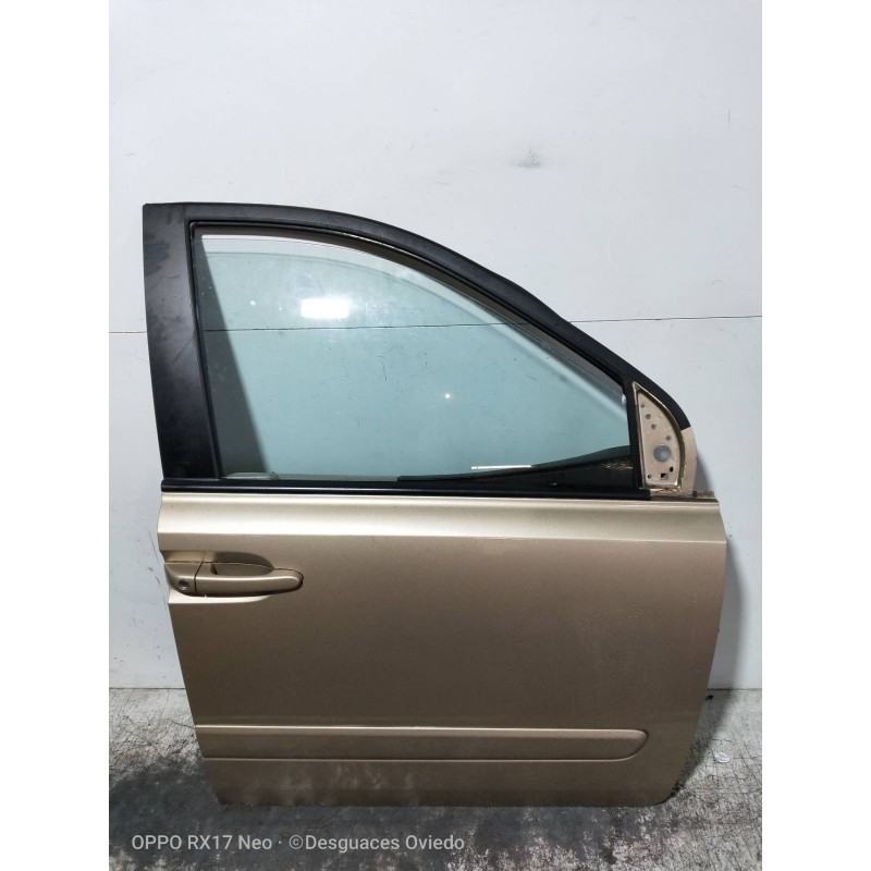 Recambio de puerta delantera derecha para kia carnival ii 2.9 crdi lx referencia OEM IAM   5P