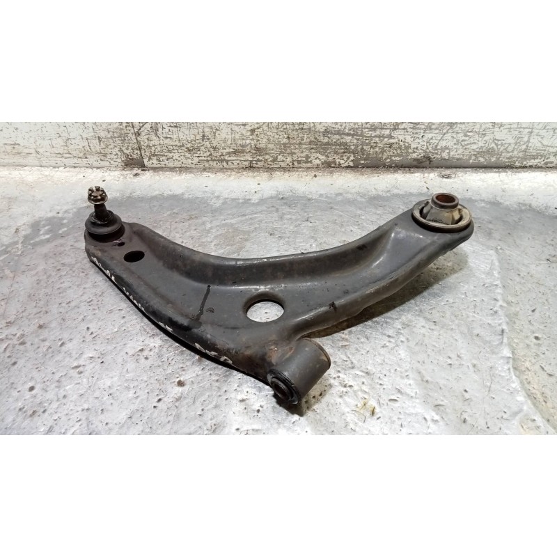 Recambio de brazo suspension inferior delantero derecho para toyota yaris (ksp9/scp9/nlp9) básico referencia OEM IAM   