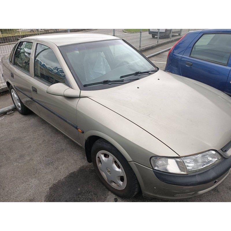 opel vectra b berlina del año 1998