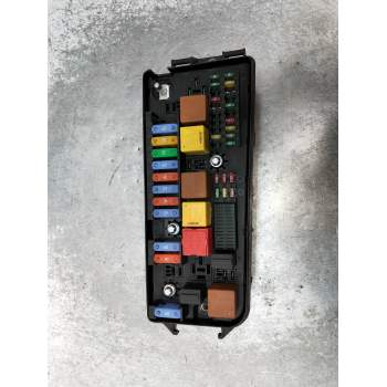 CAJA RELES / FUSIBLES 460023260 