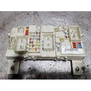 CAJA RELES / FUSIBLES 8M5T14014NAA 7M5T14A073DD 8L09639080911