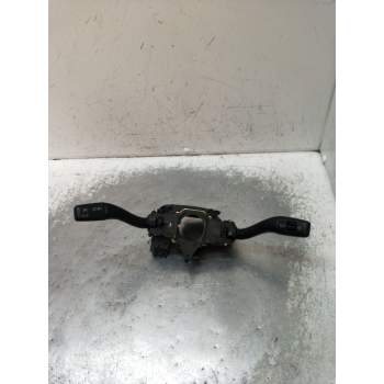 MANDO LUCES 8E0953549F IEK0105114403 HW03SW04 2001