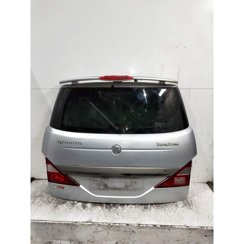 Recambio de porton trasero para ssangyong rodius xdi referencia OEM IAM  5P 2005
