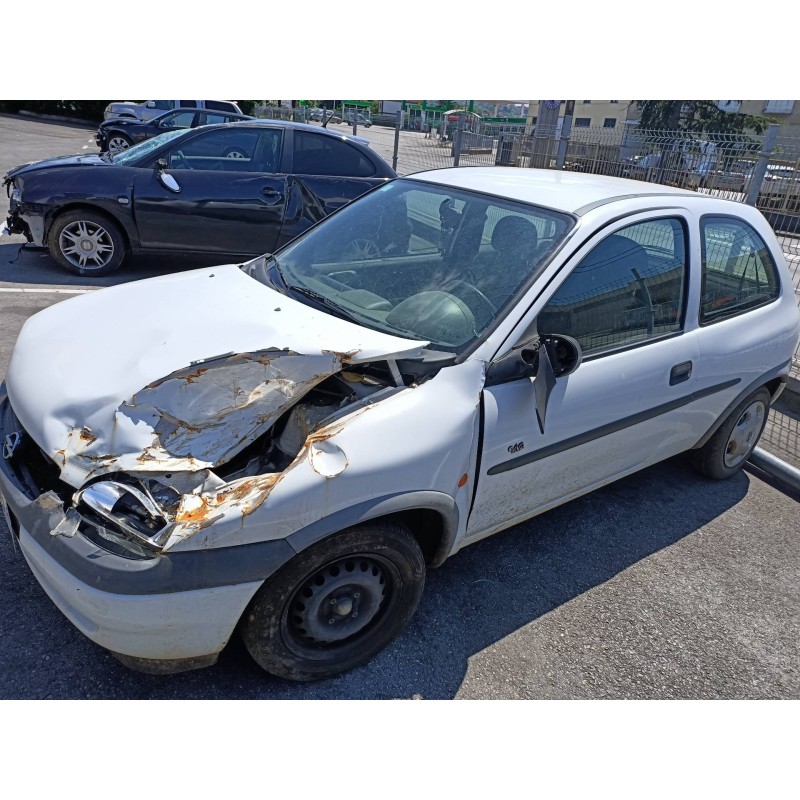 opel corsa b del año 1999