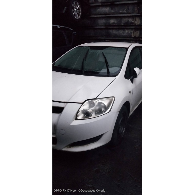 toyota auris del año 2008