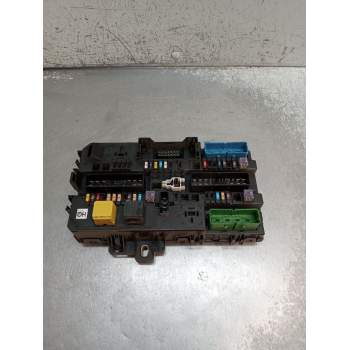 CAJA RELES / FUSIBLES 13220831 5DK00866953 2005