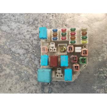 CAJA RELES / FUSIBLES 
