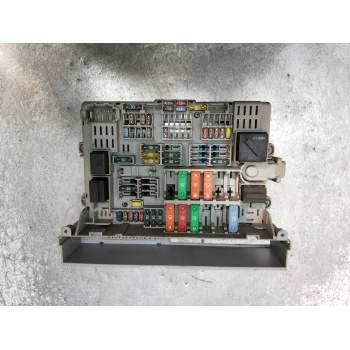 CAJA RELES / FUSIBLES 690660703 92939171030101 2005