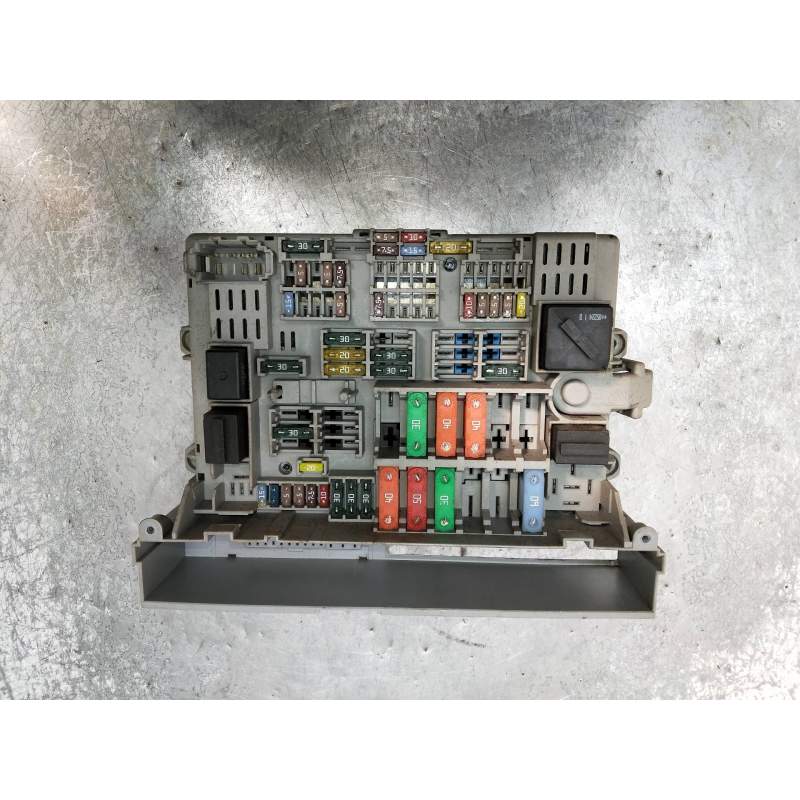Recambio de caja reles / fusibles para bmw 3 (e90) 320 d referencia OEM IAM 690660703 92939171030101 