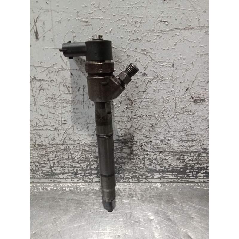 Recambio de inyector para hyundai i30 referencia OEM IAM 338002A400 0445110256 BOSCH