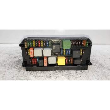 CAJA RELES / FUSIBLES A2129002627 F005V01703 A2129014507 A2129020609 A2319021303 