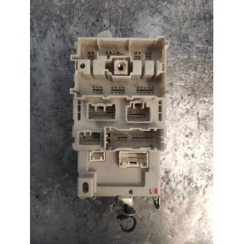 CAJA RELES / FUSIBLES 8273342081 