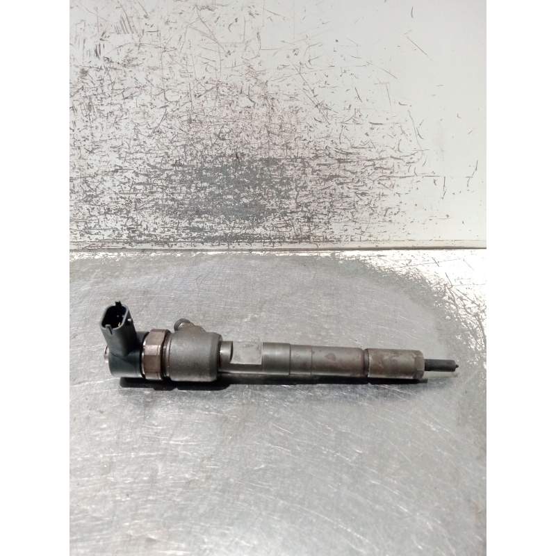 Recambio de inyector para opel combo furgoneta/monovolumen 1.3 cdti 16v referencia OEM IAM 0445110083 BOSCH 