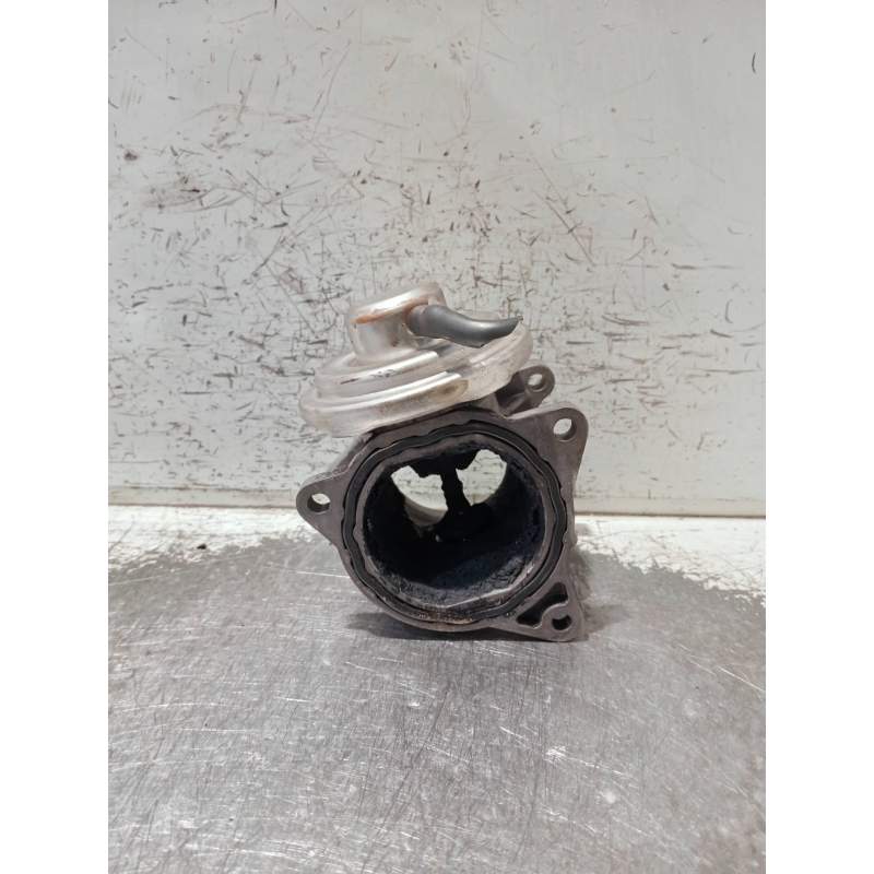 Recambio de valvula egr para volkswagen passat berlina (3c2) referencia OEM IAM 038129637D 038131501AN 2005