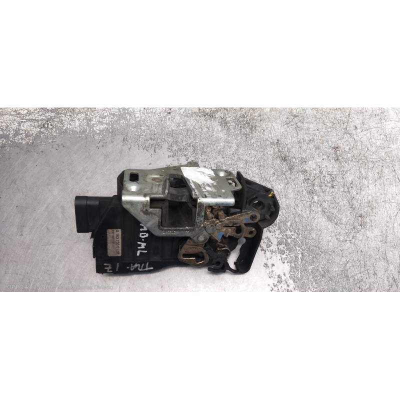 Recambio de motor cierre centralizado trasero izquierdo para mercedes-benz clase m (w163) referencia OEM IAM A1637300135  5P