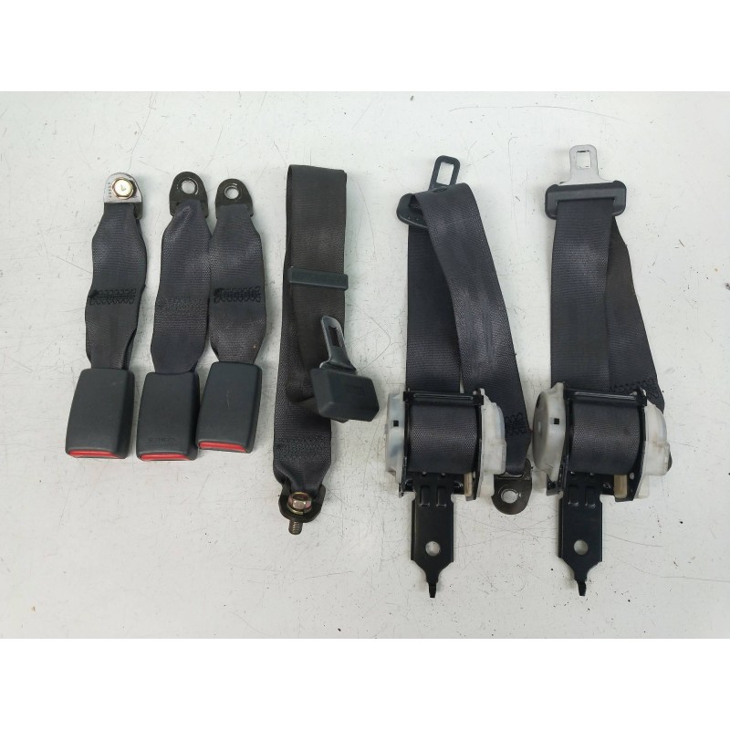 Recambio de juego cinturones trasero para mitsubishi galant berlina (ea0) 2.0 cat referencia OEM IAM   4P