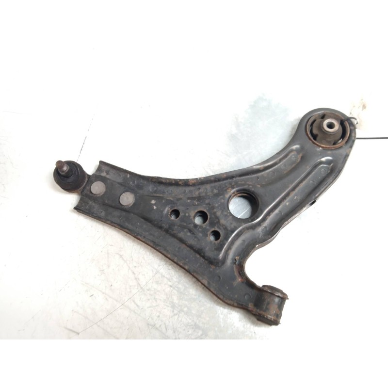 Recambio de brazo suspension inferior delantero derecho para chevrolet aveo 1.2 cat referencia OEM IAM   