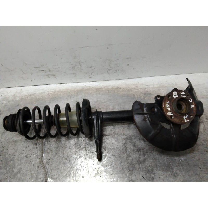 Recambio de mangueta delantera izquierda para audi 80 (82/83/84) 1.6 referencia OEM IAM   