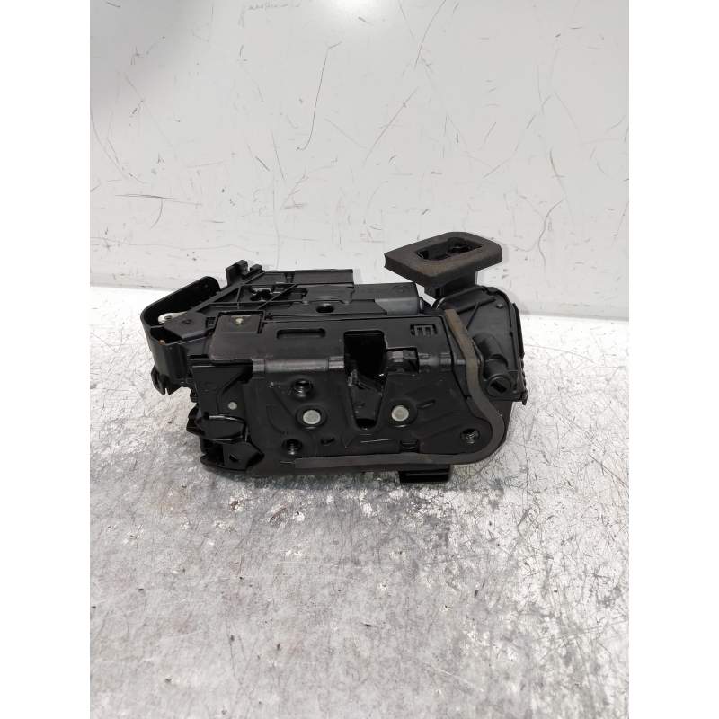 Recambio de motor cierre centralizado delantero derecho para seat ateca (kh7) style go referencia OEM IAM B6C5TB837016C  5P