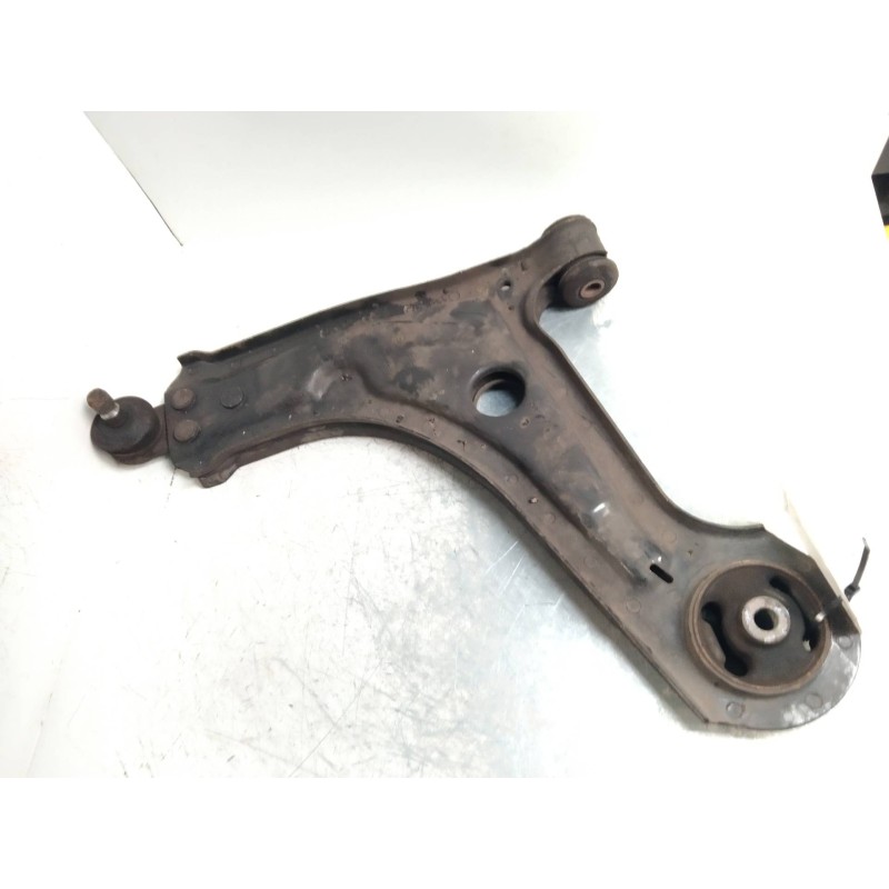 Recambio de brazo suspension inferior delantero izquierdo para daewoo tacuma 1.6 cat referencia OEM IAM   