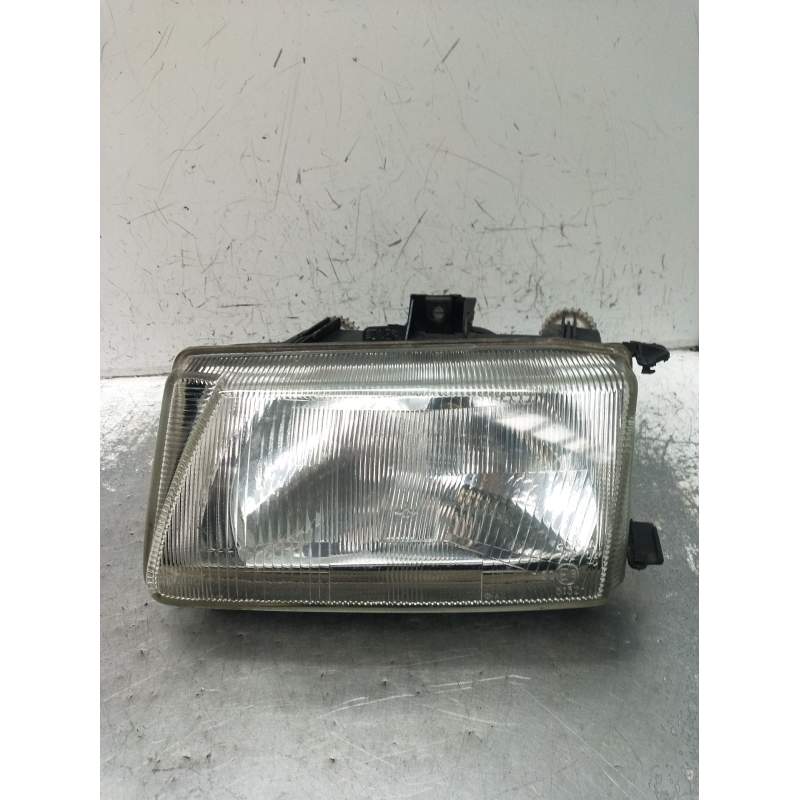 Recambio de faro izquierdo para seat ibiza ii (6k1) 1.9 d referencia OEM IAM 67735499 VER FOTOS 1997