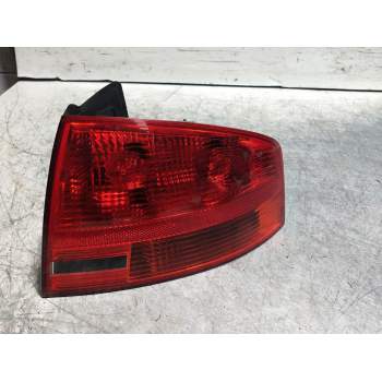 PILOTO TRASERO DERECHO 8E5945096 2005