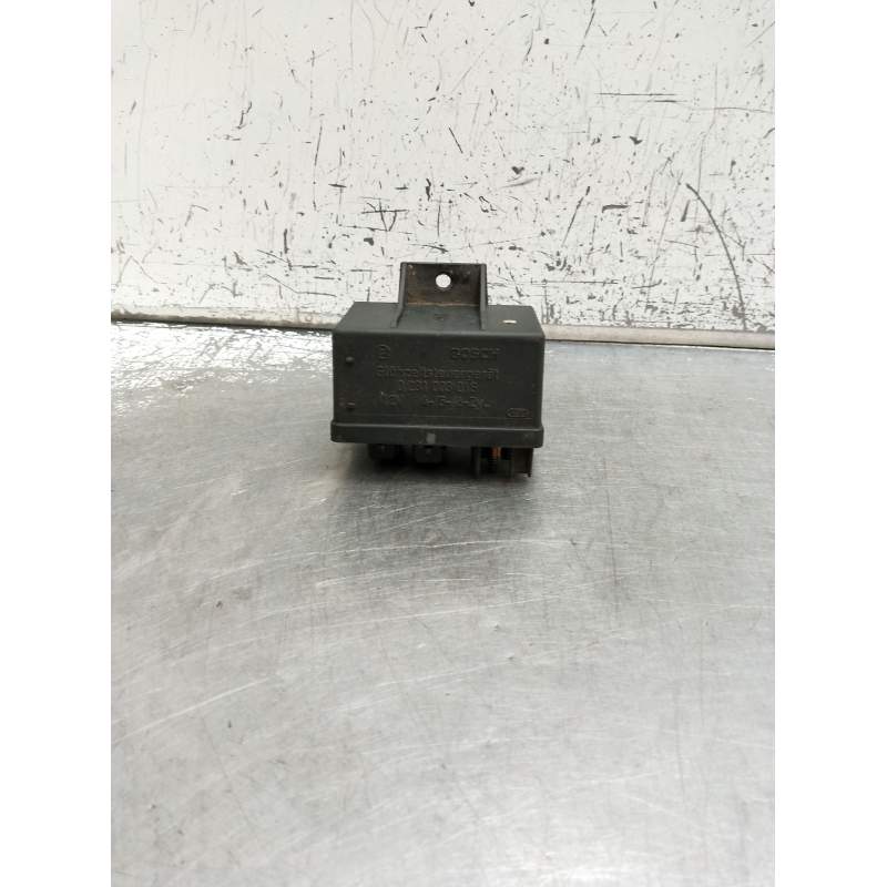 Recambio de caja precalentamiento para peugeot 407 coupé (6c_) 2.7 hdi referencia OEM IAM 0281003018  