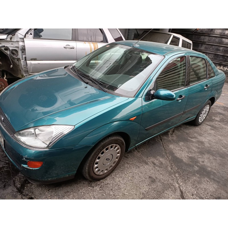 ford focus berlina (cak) del año 2000